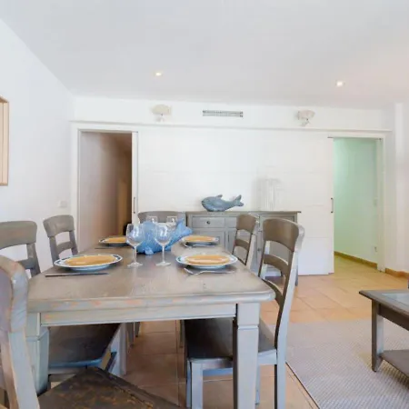 Appartement Gala 1 *